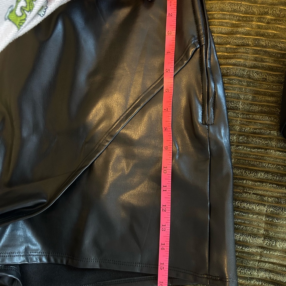 ARULA Black Faux Leather Skort Size 1X - Picture 5 of 5